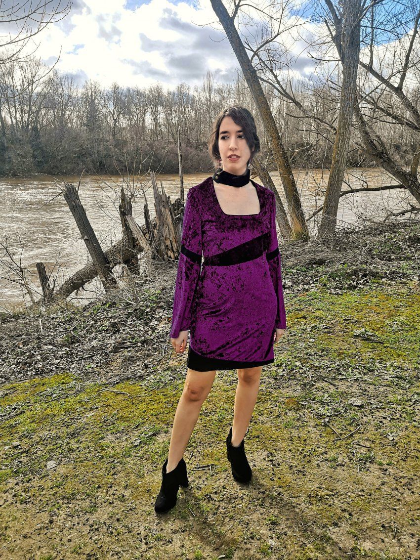 Vestido terciopelo púrpura